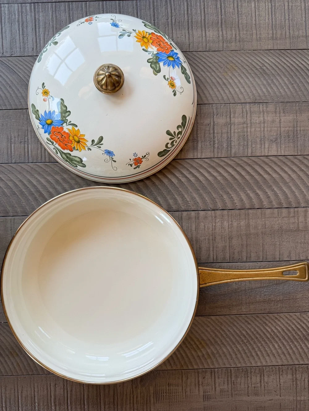 Vintage Villeroy & Boch Floral Farmhouse Enamel Covered Skillet W/Brass Handle
